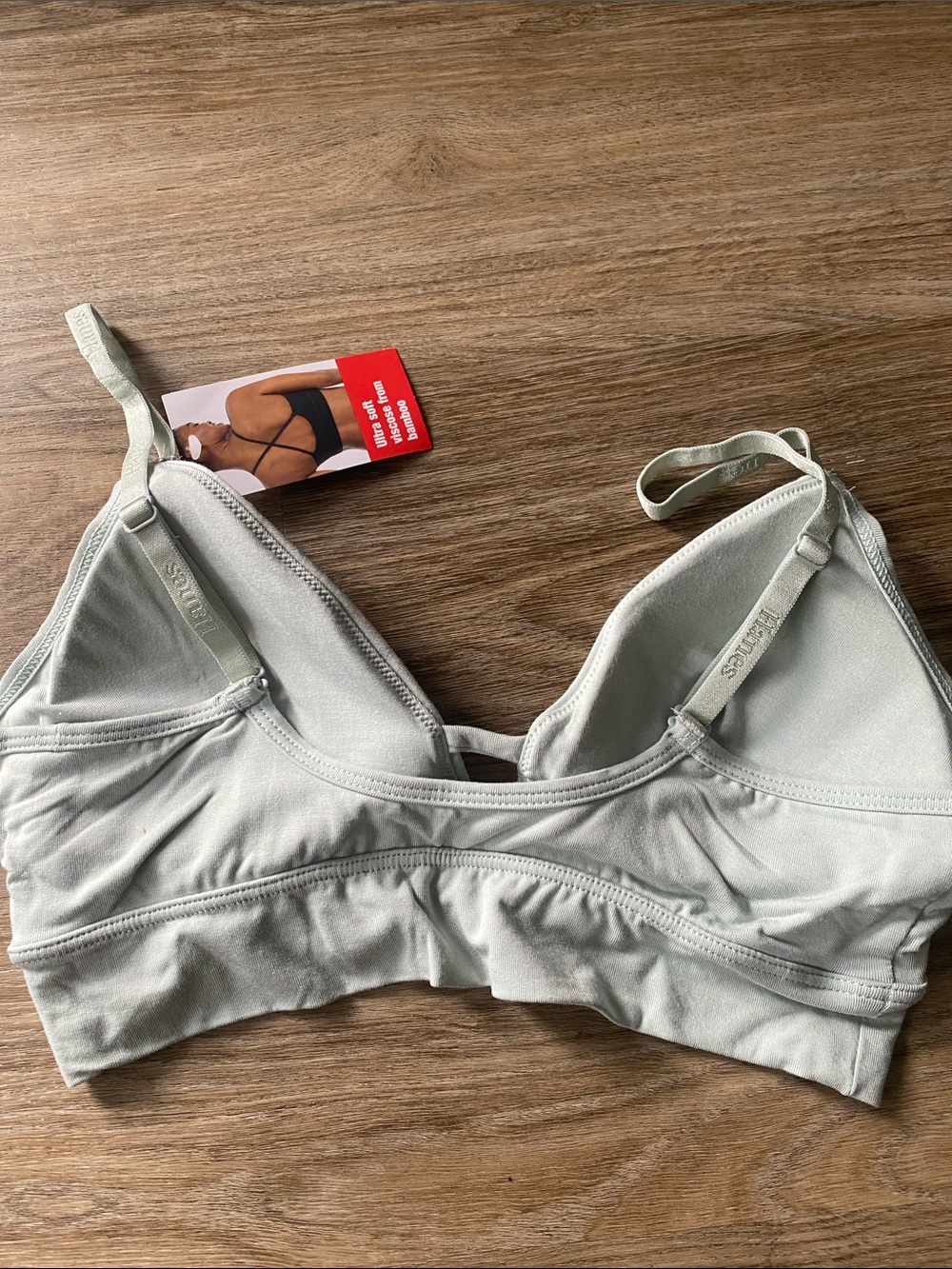 Hanes Light Mint Wireless Bralette - Pale Green - Picture 4 of 4